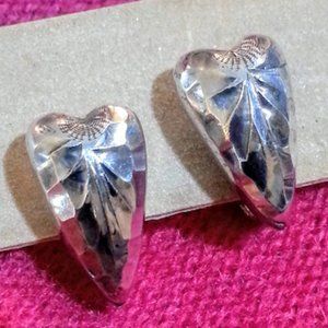 Vintage Sterling Narrow Heart Faceted Hand-Engraved Screw-back Earrings 1"